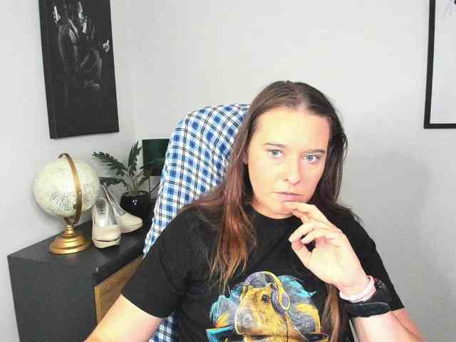 LadyAlessa webcam