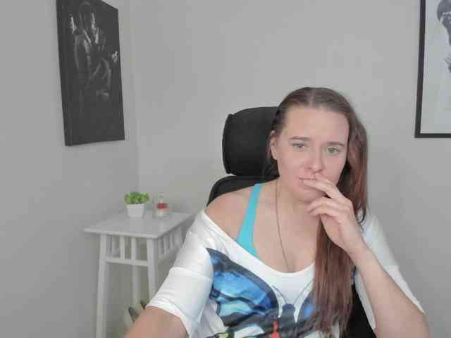 LadyAlessa webcam