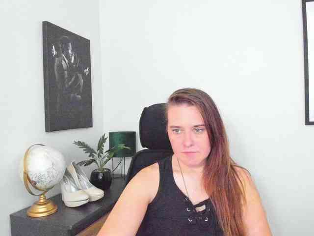 LadyAlessa webcam