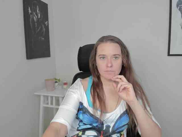 LadyAlessa webcam