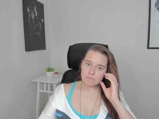 LadyAlessa webcam