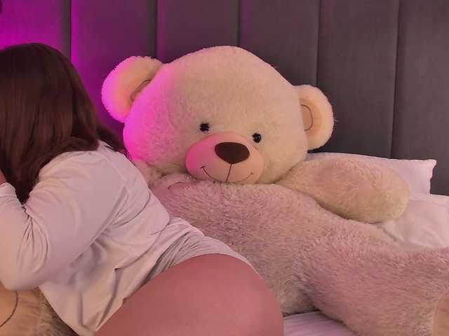 MireyaLin live cam on BongaCams