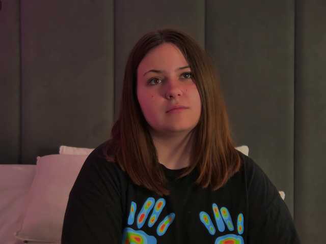 MireyaLin live webcam show