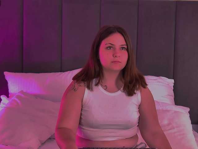 MireyaLin live cam on BongaCams