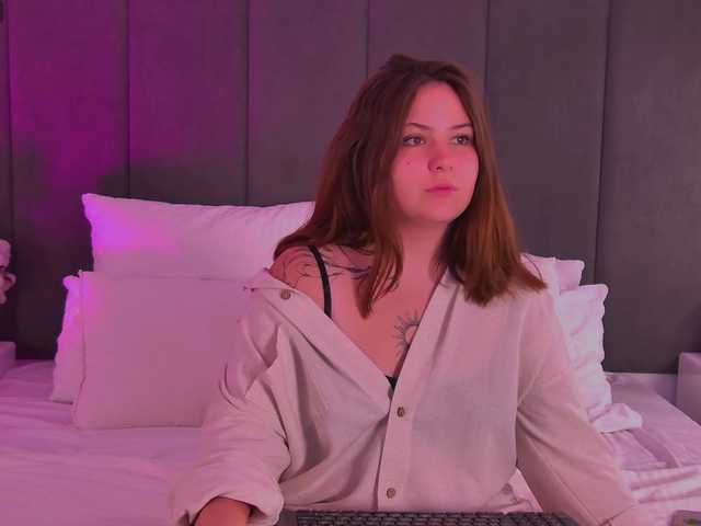 MireyaLin live cam on BongaCams