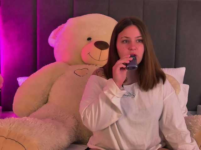 MireyaLin live cam on BongaCams