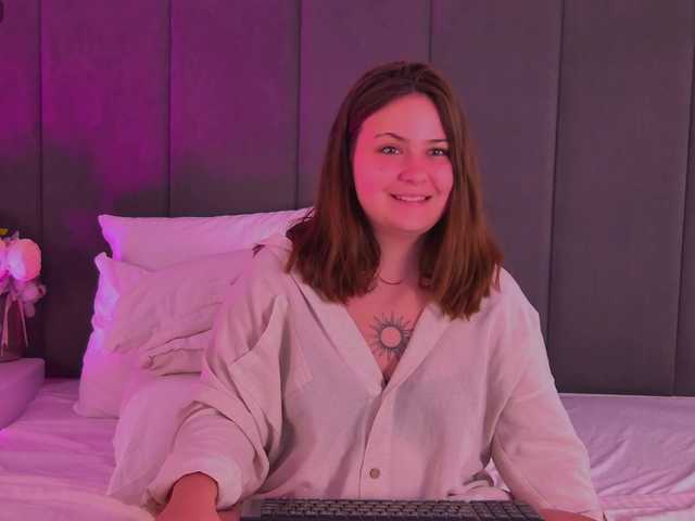 MireyaLin live cam on BongaCams