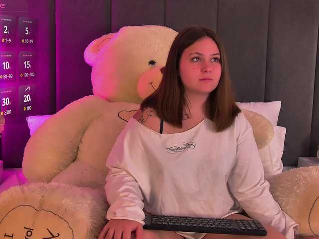 MireyaLin live cam on BongaCams