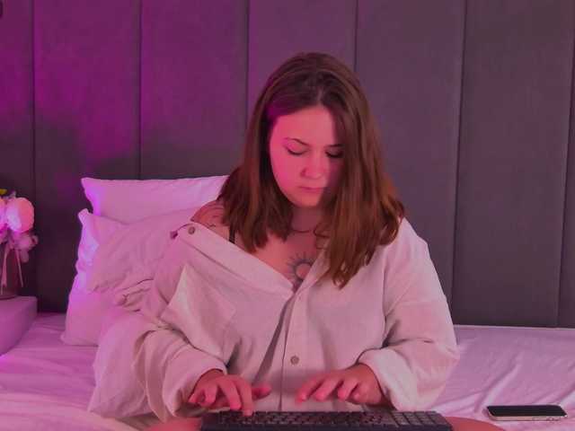 MireyaLin live cam on BongaCams