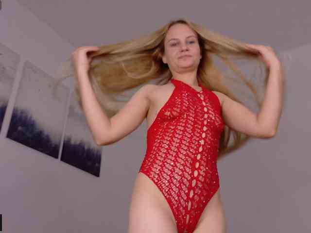 IceBlueBabe webcam