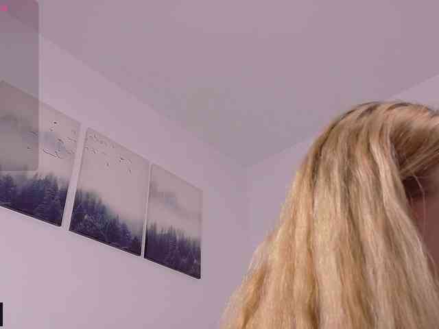 IceBlueBabe webcam