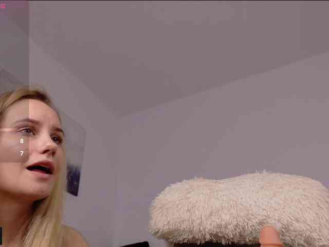 IceBlueBabe webcam