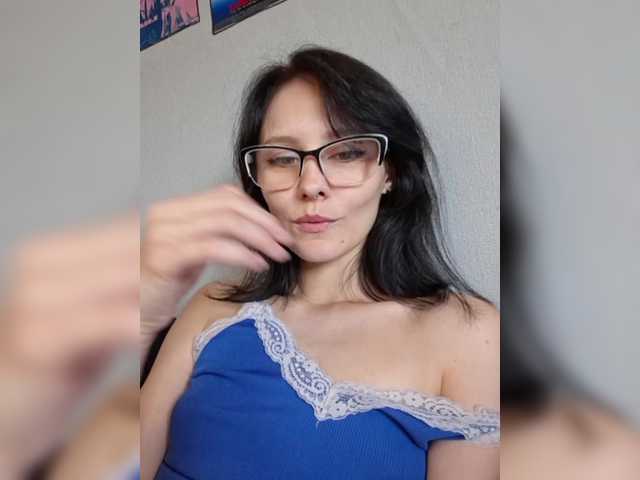 EnaVladiaa live cam on BongaCams