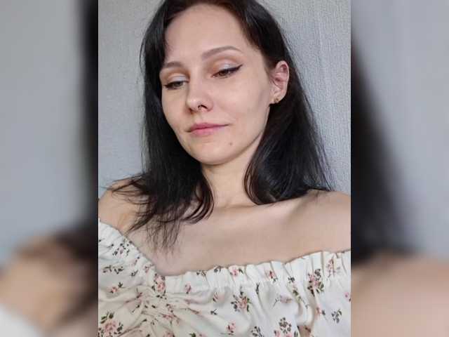 EnaVladiaa live cam on BongaCams