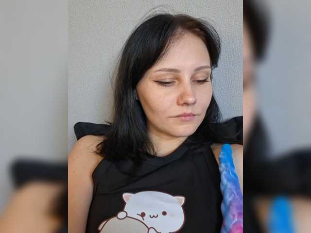 EnaVladiaa live cam on BongaCams