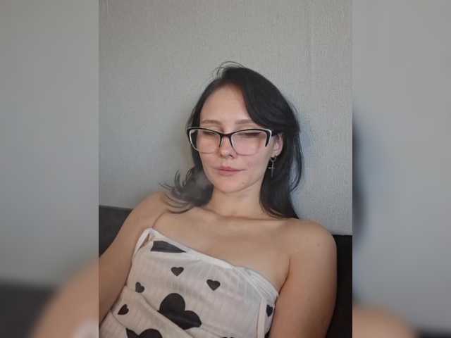 EnaVladiaa live cam on BongaCams