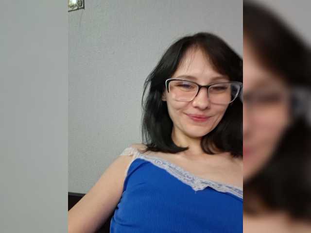EnaVladiaa live cam on BongaCams