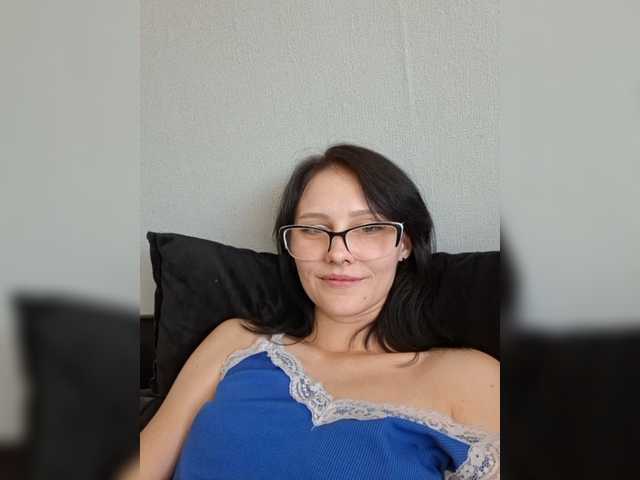EnaVladiaa live cam on BongaCams