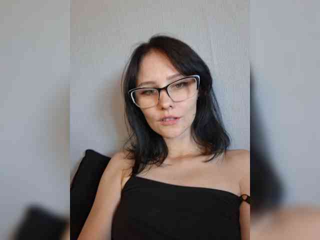 enavladiaa's live room
