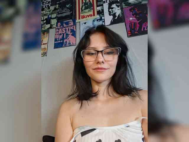 enavladiaa's live room