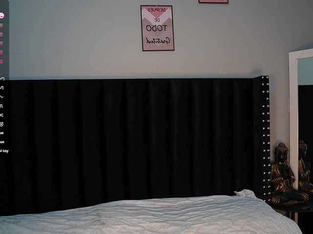 DarkTabooGirl live webcam show