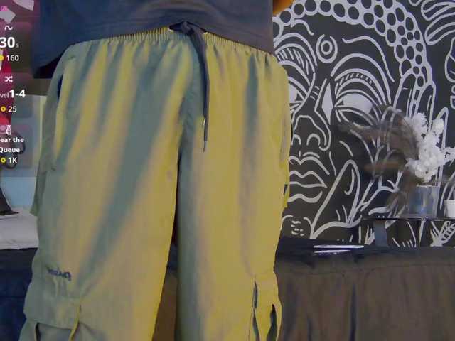 Maxi-max0 live webcam show