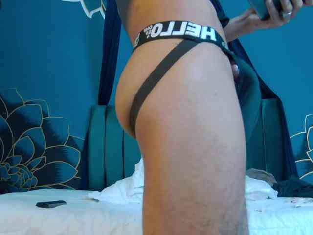Maxi-max0 Sex Cam Show