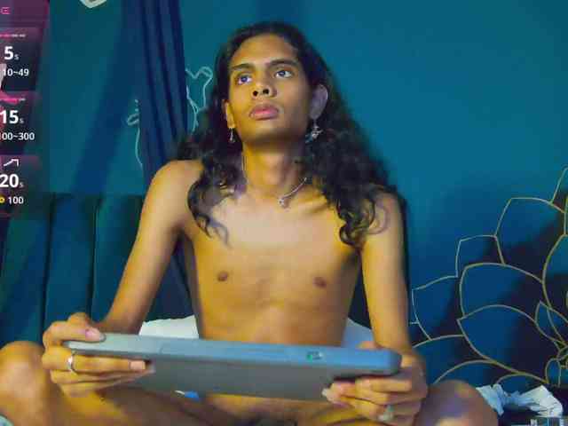 Maxi-max0 Sex Cam Show