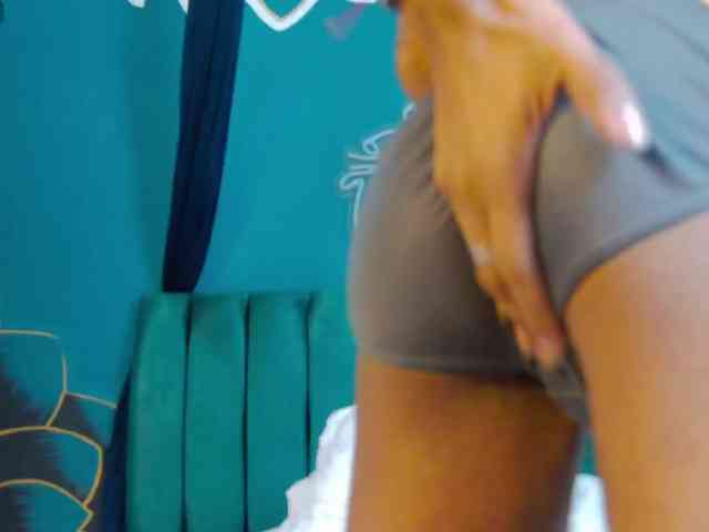 Maxi-max0 Sex Cam Show