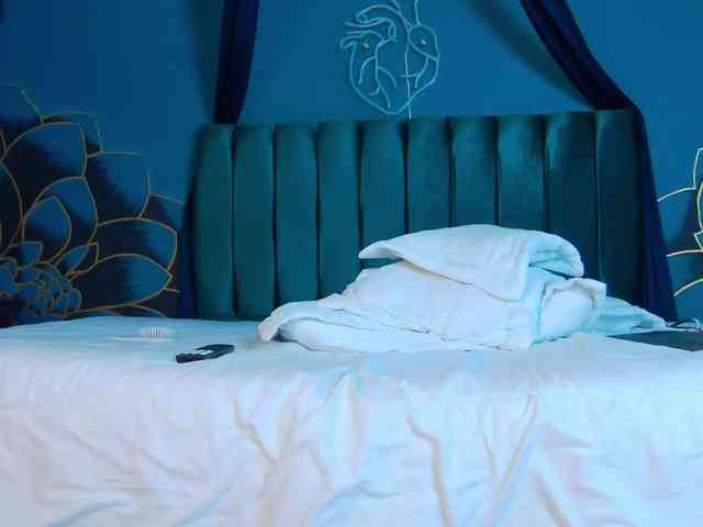 Maxi-max0 Sex Cam Show