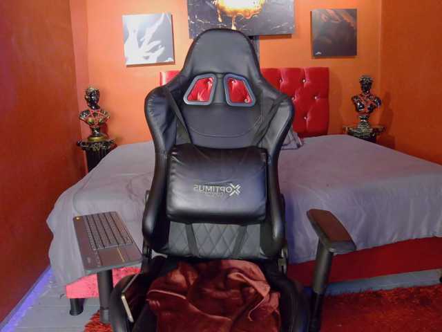Sol-Hill- live cam on BongaCams