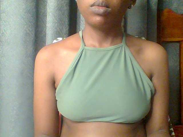 Hotchille live cam on BongaCams