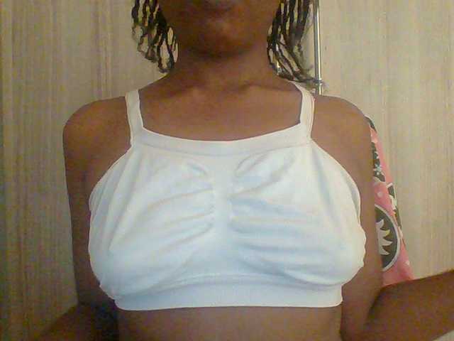 Hotchille live cam on BongaCams
