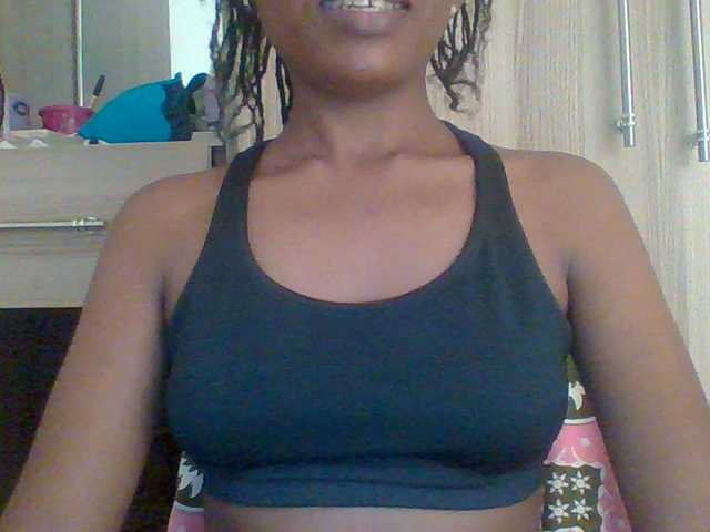 Hotchille live cam on BongaCams