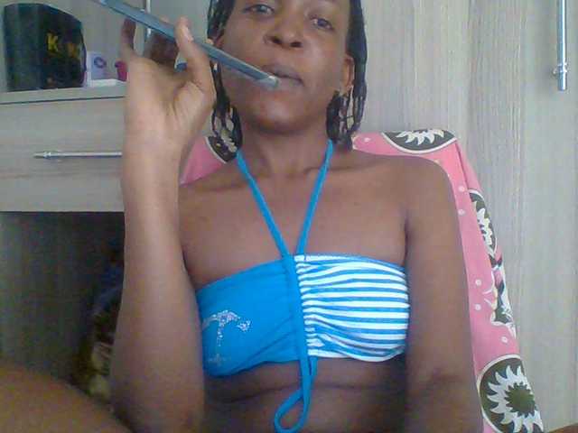 Hotchille live cam on BongaCams