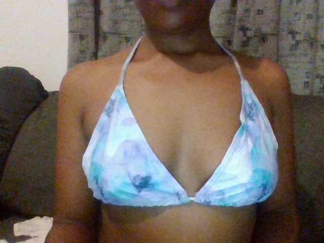 Hotchille live webcam show