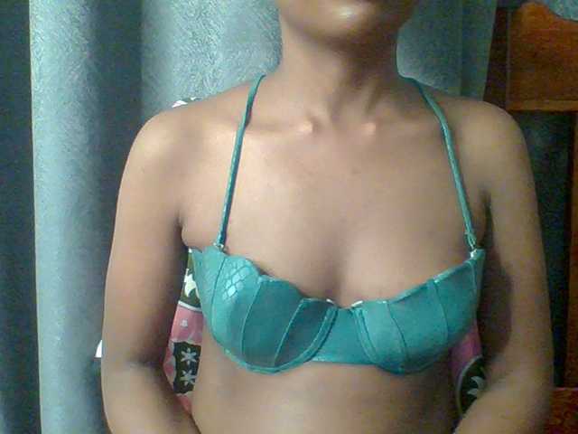 Hotchille live cam on BongaCams