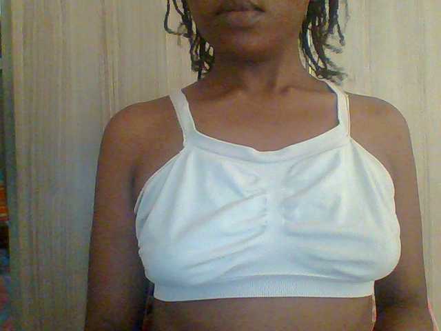 Hotchille live cam on BongaCams