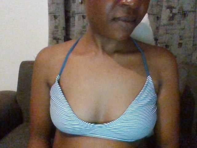 Hotchille live webcam show