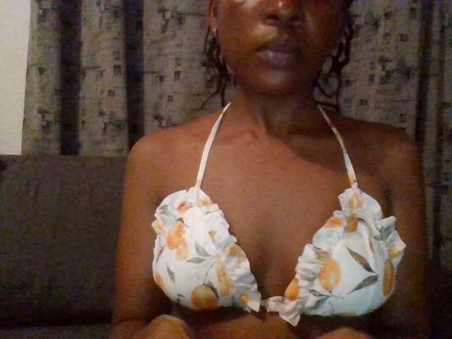 Hotchille live cam on BongaCams