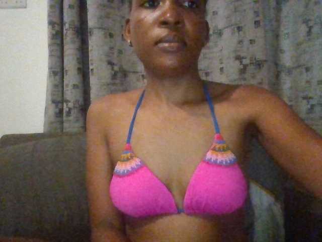 Hotchille live cam on BongaCams