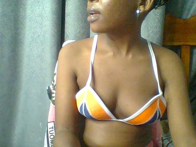 Hotchille live cam on BongaCams