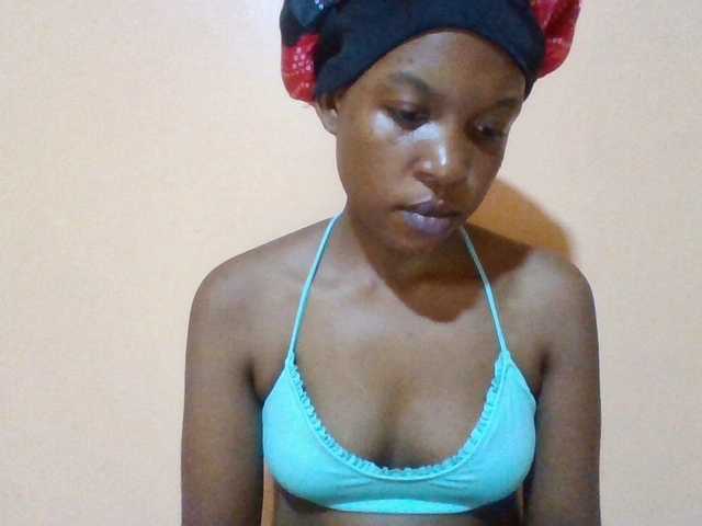 Hotchille live cam on BongaCams