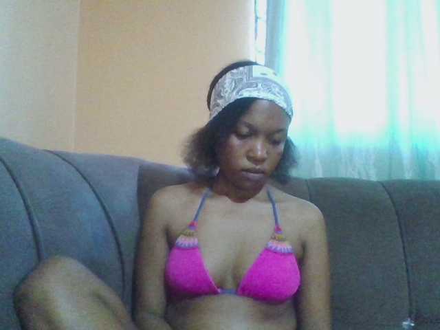 Hotchille live cam on BongaCams