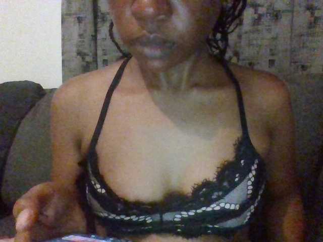 Hotchille live webcam show