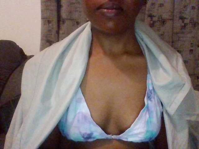 Hotchille live webcam show