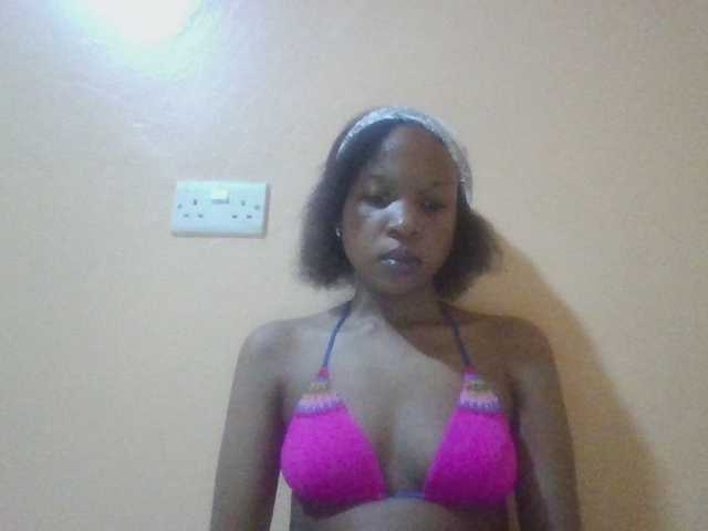 Hotchille live cam on BongaCams