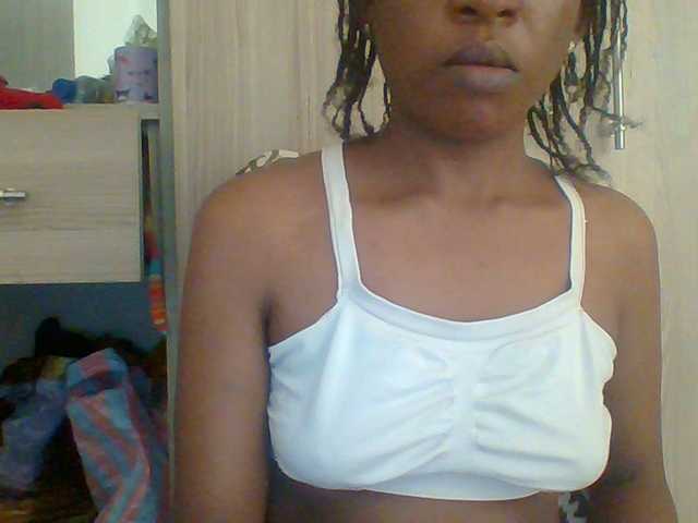 Hotchille live cam on BongaCams