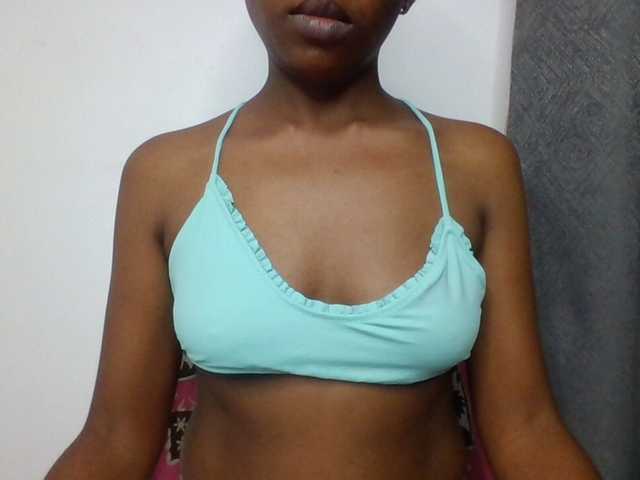 Hotchille live webcam show
