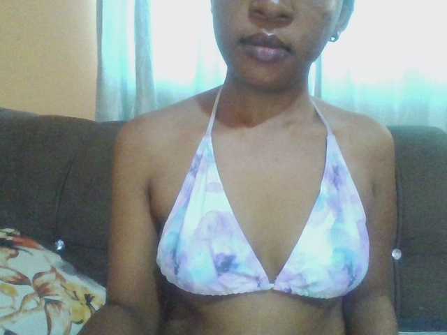 Hotchille live cam on BongaCams